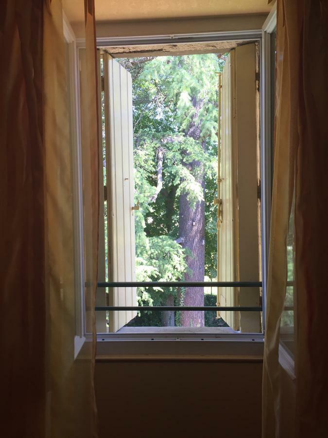 לינה וארוחת בוקר La Tour-sur-Orb Domaine De Brousson מראה חיצוני תמונה